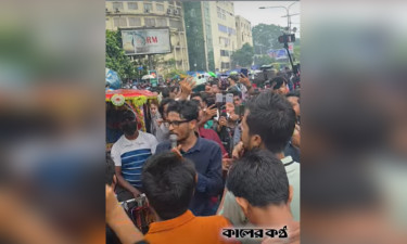 ‘লীগ ধর, জেলে ভর’ স্লোগানে উত্তাল শাহবাগ
