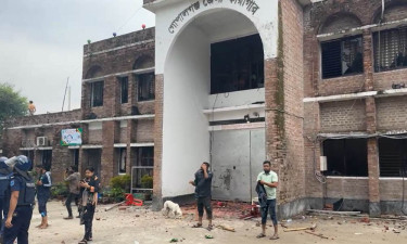 গোপালগঞ্জ জেলা কারাগারে হামলা-ভাঙচুর
