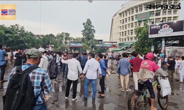 এনসিপি নেতাদের ওপর হামলার প্রতিবাদে শাহবাগ ব্লকেড