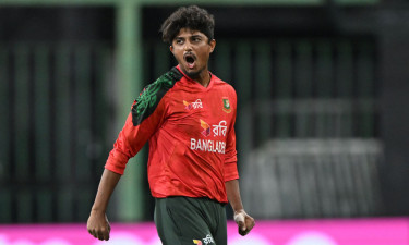 শ্রীলঙ্কাকে নাচিয়ে ক্যারিয়ারসেরা বোলিং শেখ মেহেদীর