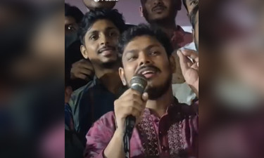 ‘দেখা না দিলে বন্ধু কথা কইয়ো না’