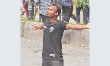 আবু সাঈদের সেই ছবির মেধাস্বত্ব কালের কণ্ঠের আদর রহমানের