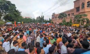 আইন-শৃঙ্খলা পরিস্থিতি অবনতি ও মব সৃষ্টির প্রতিবাদে চট্টগ্রামে যুবদলের বিক্ষোভ