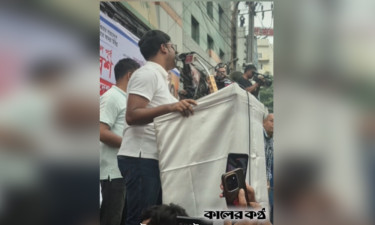 স্লোগানে উত্তাল নয়াপল্টন