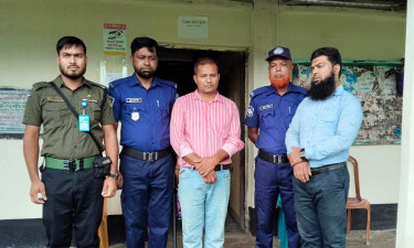 অফিসকক্ষে ওএমআর শিট পূরণ, দুই শিক্ষক গ্রেপ্তার