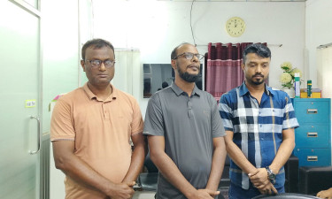 রাবির ৩ কর্মকর্তাকে পুলিশে দিলেন জুলাই বিপ্লবের নেতারা