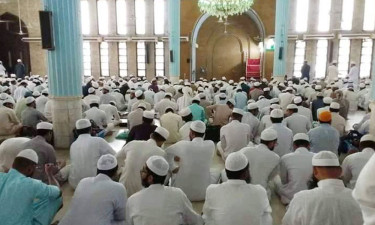জুলাই শহীদদের জন্য দেশের সব মসজিদে দোয়া অনুষ্ঠিত