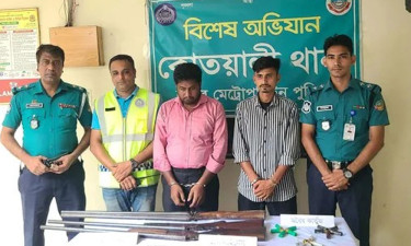 রংপুরে ব্যাংক প্রহরীদের কাছ থেকে অস্ত্র ও গুলি উদ্ধার