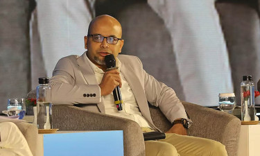 ইন্টারনেট বন্ধ না করার শপথ ফয়েজ আহমদ তৈয়্যবের