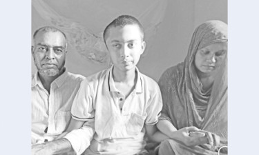 টাকার অভাবে জীবনযুদ্ধে হারতে বসেছে সিয়াম