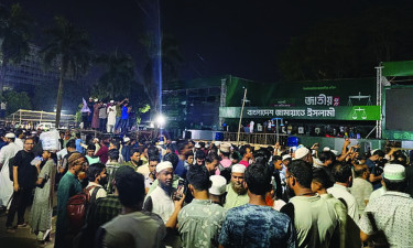 রাতেই সোহরাওয়ার্দীতে জড়ো হচ্ছেন জামায়াতের নেতাকর্মীরা