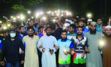 ইবি শিক্ষার্থীর মৃত্যু, তদন্তের দাবিতে শিবিরের টর্চলাইট মিছিল