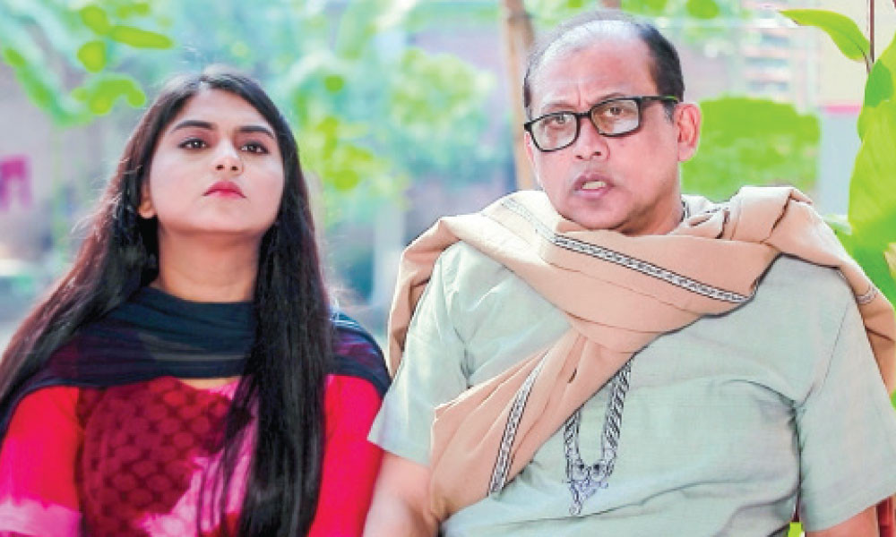 নামে চালাক কামে বোকা