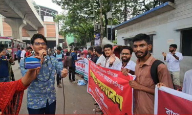 কাউন্সিলের দাবিতে মেডিক্যাল শিক্ষার্থীদের বিক্ষোভ