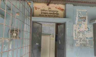 ওষুধহীন কমিউনিটি ক্লিনিক, সেবাবঞ্চনায় হাজারো মানুষ