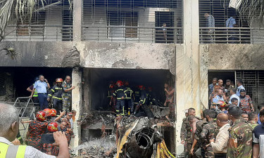 প্রশিক্ষণ বিমানটি বিধ্বস্ত হওয়ার কিছুক্ষণ আগেই ক্লাস শেষ হয়েছিল