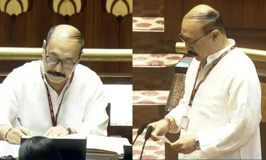ভারতে রাজ্যসভায় শপথ নিলেন হর্ষ বর্ধন শ্রিংলা