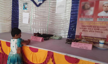 জুলাই গণ-অভ্যুত্থানে শহীদদের ব্যবহৃত জিনিস নিয়ে প্রদর্শনী