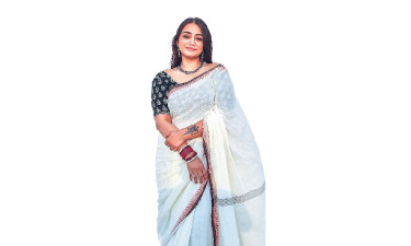 খবরটা শোনার পর থেকেই খুব অস্থির লাগছে