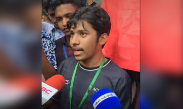 মাহফুজ কি শিক্ষা উপদেষ্টা—প্রশ্ন শিক্ষার্থীর