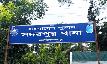 স্কুলে যাওয়া হলো না শিশু আব্দুল্লাহর, ইজিবাইক নিল প্রাণ