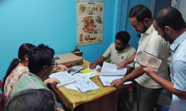 হোমনায় ভুয়া চিকিৎসককে লাখ টাকা জরিমানা