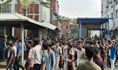 সচিবালয়ে ঢুকে ভাঙচুর-হত্যাচেষ্টা : ১২০০ জনের বিরুদ্ধে মামলা