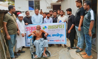 শিবচরে বসুন্ধরা শুভসংঘের উদ্যোগে হুইলচেয়ার বিতরণ