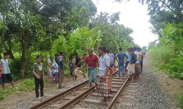 আক্কেলপুরে ট্রেনে কাটা পড়ে অজ্ঞাত ব্যক্তির মৃত্যু