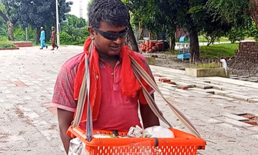 ভুল চিকিৎসার বলি দৃষ্টিহীন মোস্তফা