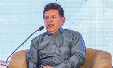 দুর্নীতি ফিরেছে পুরোদমে, জনগণ গণনার বাইরে : হোসেন জিল্লুর রহমান