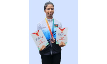 অভাবের দেয়াল ডিঙিয়ে জাতীয় হকি দলে নাটোরের কনা