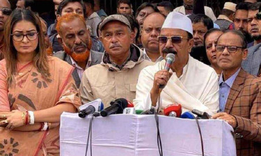অভিজ্ঞতার অভাবে বিতর্কে জড়িয়ে পড়ছে সরকার : গয়েশ্বর