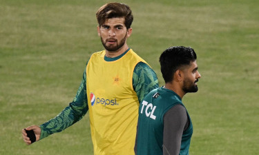 শাহিন আফ্রিদি ফিরলেও অপেক্ষা বাড়ছেই বাবর-রিজওয়ানের