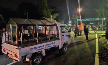 গুলি করে হত্যা : ২১ ঘণ্টা পর বাংলাদেশির মরদেহ ফেরত দিল বিএসএফ