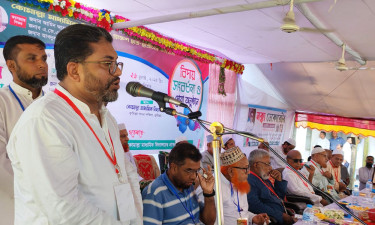 শিক্ষকদের বিদায়ি অনুষ্ঠানে ওমরাহ প্যাকেজ উপহার দিলেন শিক্ষার্থীরা