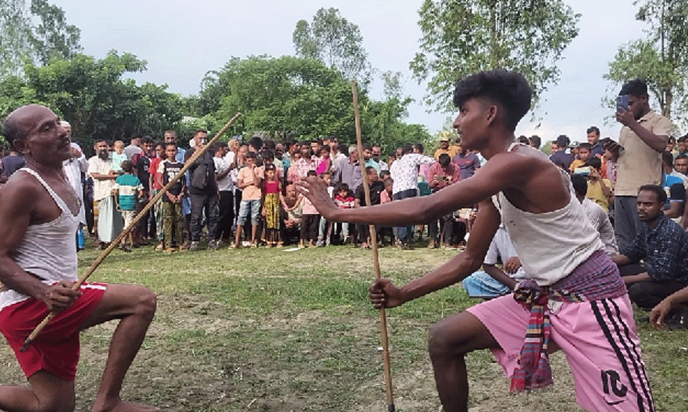 Katta yoshli rusni yaladi