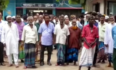 আ. লীগ নেতাকে ছাড়াতে থানায় ভিড়