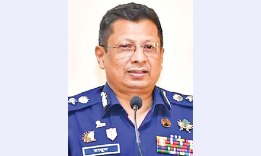 মারণাস্ত্র ব্যবহার নিয়ে চাঞ্চল্যকর তথ্য দিলেন সাবেক আইজিপি মামুন