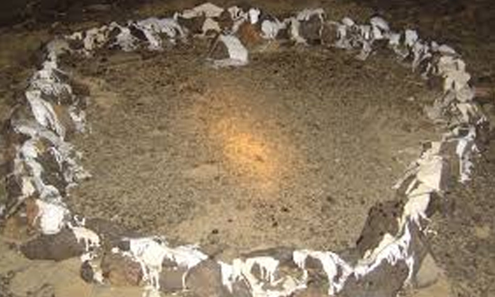 মহানবী (সা.)-এর সম্মানিতা মায়ের কবরস্থান