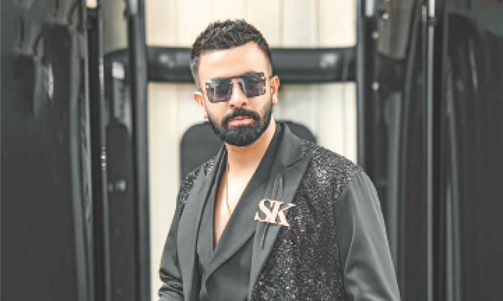 শাকিবের ছবি নিয়ে গুঞ্জন পরিষ্কার করলেন নির্মাতা