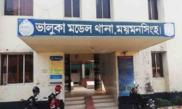 রাস্তার পাশ দিয়ে হাঁটছিলেন নবী হোসেন, গাড়িচাপায় গেল প্রাণ
