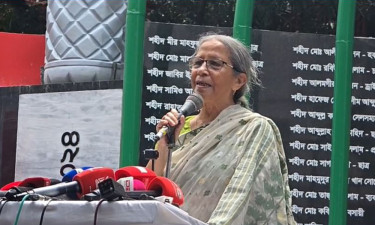 শহীদ মুগ্ধ মঞ্চে প্রাণিসম্পদ মন্ত্রণালয়ের উপদেষ্টা ফরিদা আখতার