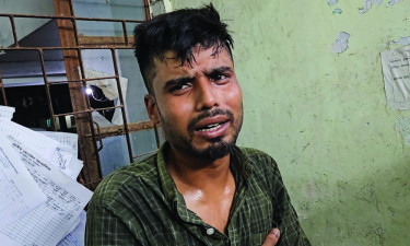 ঠাকুরগাঁওয়ে জুলাই কনসার্টে দুই পক্ষের সংঘর্ষ, ছুরিসহ যুবক আটক