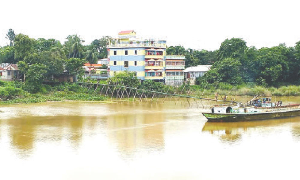 প্রভাবশালীরা গিলে খাচ্ছে গোমতী