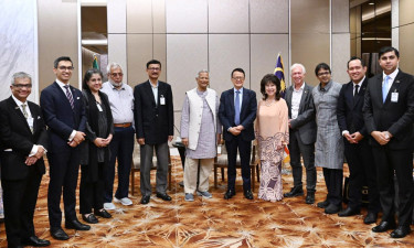 মালয়েশিয়ার শীর্ষ শিল্পগোষ্ঠীকে বাংলাদেশে বিনিয়োগের আহ্বান প্রধান উপদেষ্টার