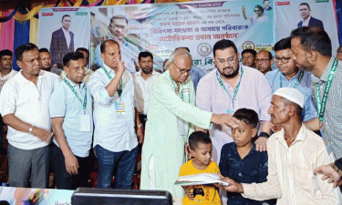 চট্টগ্রামের অসহায় ২ শিশুর পাশে তারেক রহমান