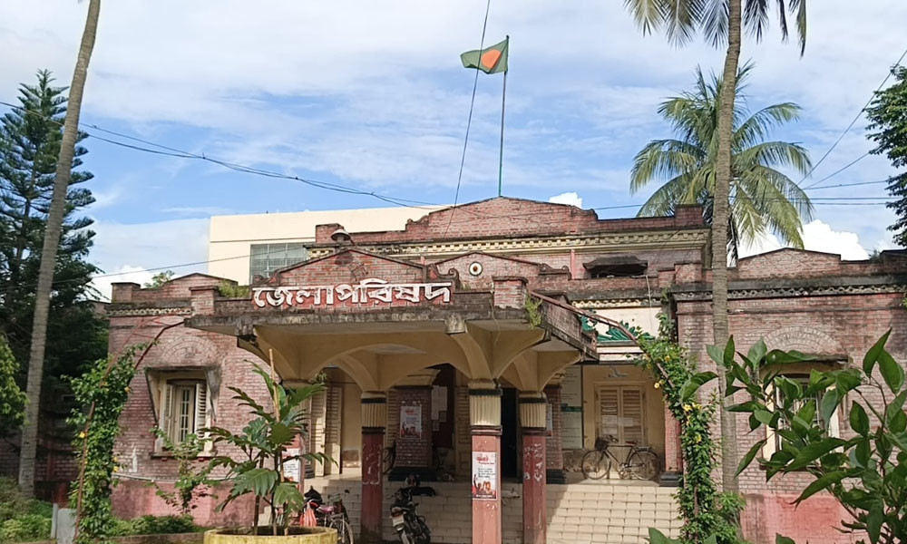 দিনাজপুর জেলা পরিষদে দুদকের অভিযান