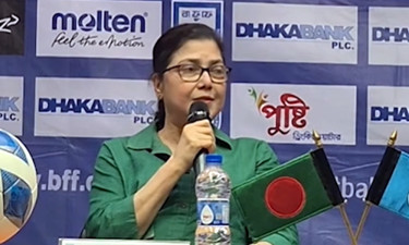 পাঙ্গাশ বলায় প্রেস কনফারেন্সে খেপে গেলেন মাহফুজা আক্তার কিরণ