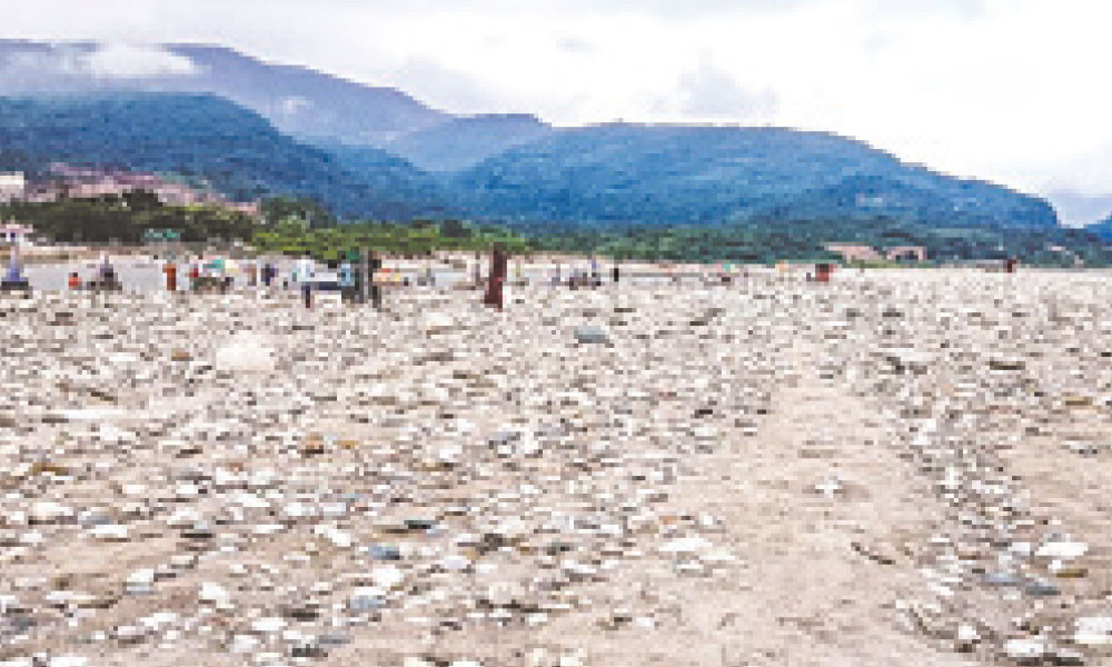 সাদাপাথরের শ্রী ফেরাতে প্রশাসনের তোড়জোড়